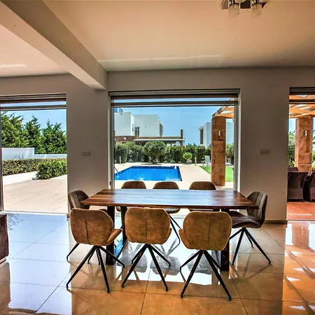 Coral Elite Residences Вилла Корал-Бэй