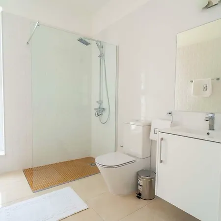 Coral Elite Residences *