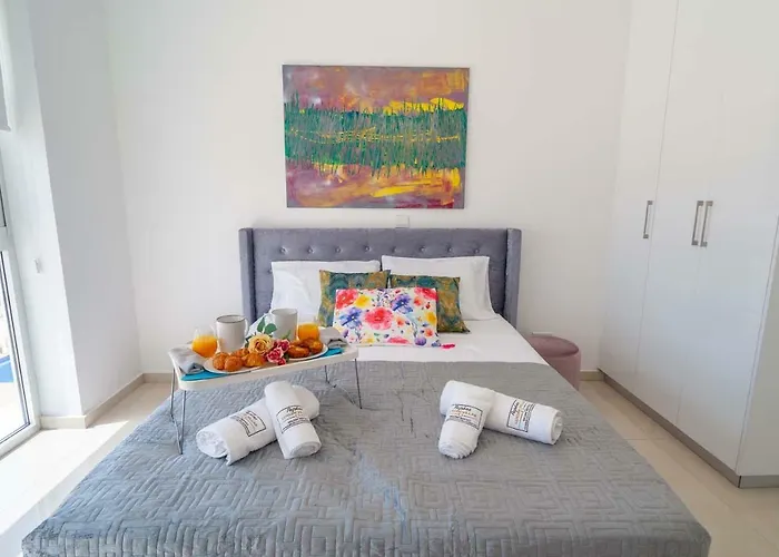 Coral Elite Residences *