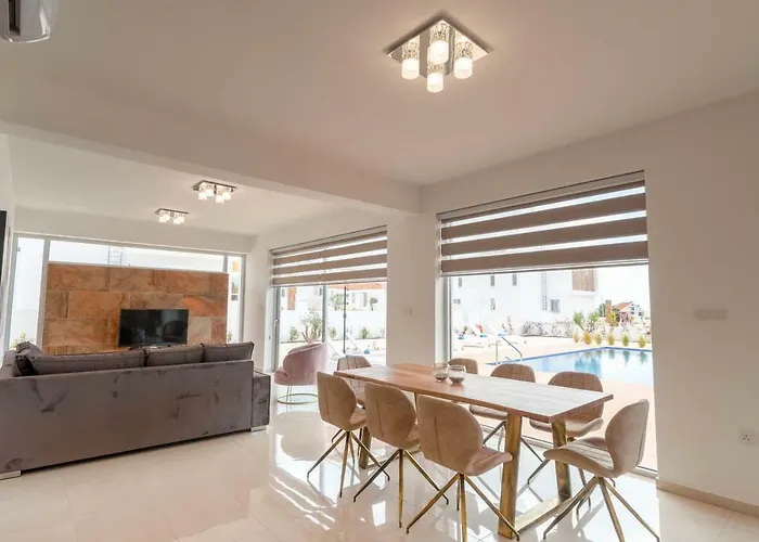 Villa Coral Elite Residences